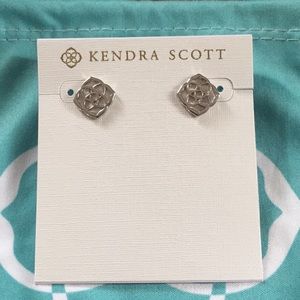 Kendra Scott Dira logo studs - SILVER